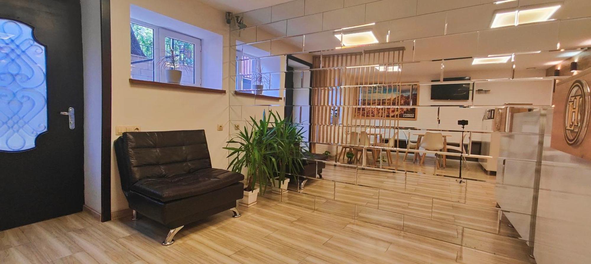 Light Hotel ティビリシ エクステリア 写真