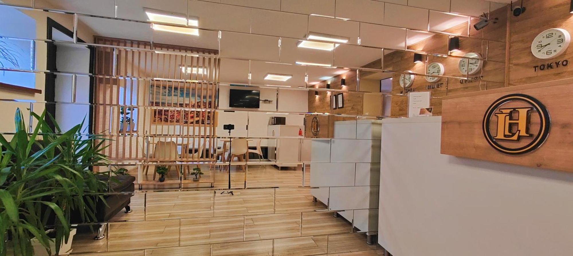 Light Hotel ティビリシ エクステリア 写真